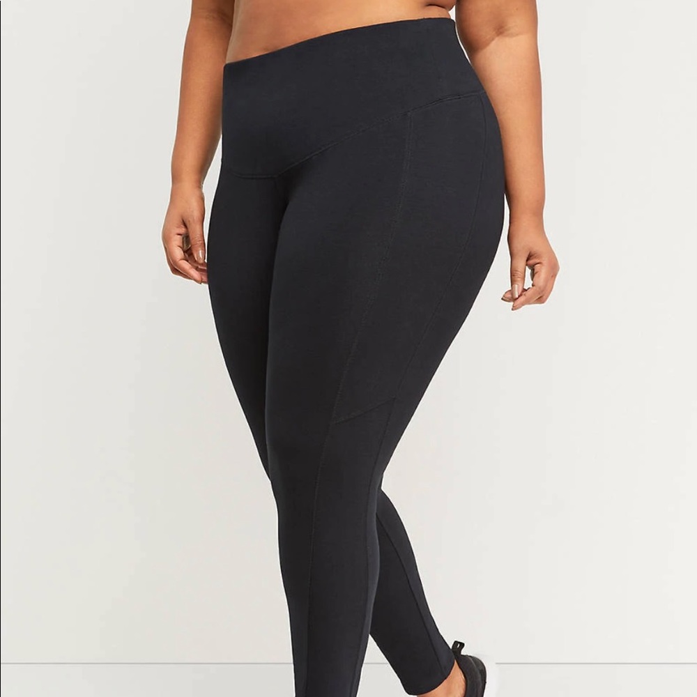 NWT LIVI power legging w/ smoothing control tech